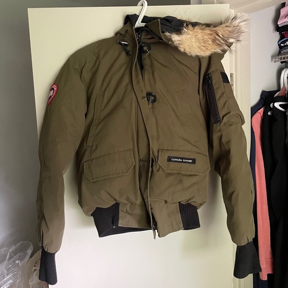 AUTHENTIC CANADA GOOSE ChilliWack Bomber Winter Jacket,  *WITH DETACHABLE FUR* - Picture 3 of 9